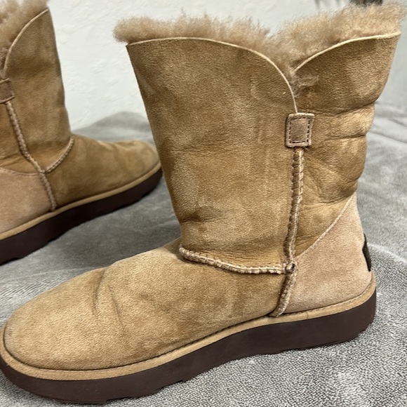 Uggs Womens size 6 camel - Picture 8 of 11